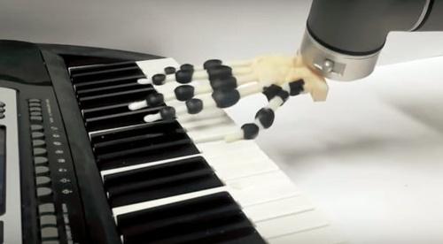 3D打印“钢琴手”奏出华美乐曲