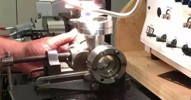 美国科学家用3D打印技术制造核电厂所需硅化铀核燃料