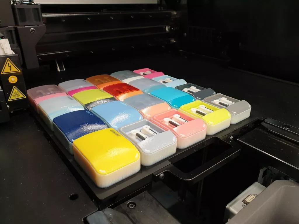 Stratasys发布中端全彩色3D打印机J826，价格便宜一半