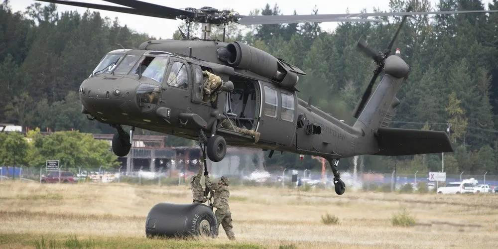 拆解黑鹰直升机：3D打印用于军事武器的流程、要求、潜力